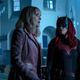 Illustration for article titled iBatwoman /icopes with a monumental loss with some much-needed humor